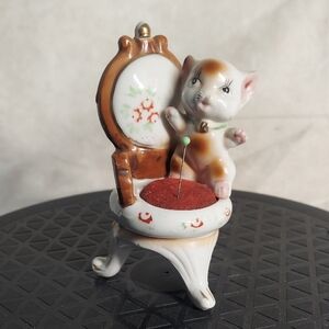 Vintage Mid-Century Ceramic Cat on Chair Pincushion Figurine Japan EUC